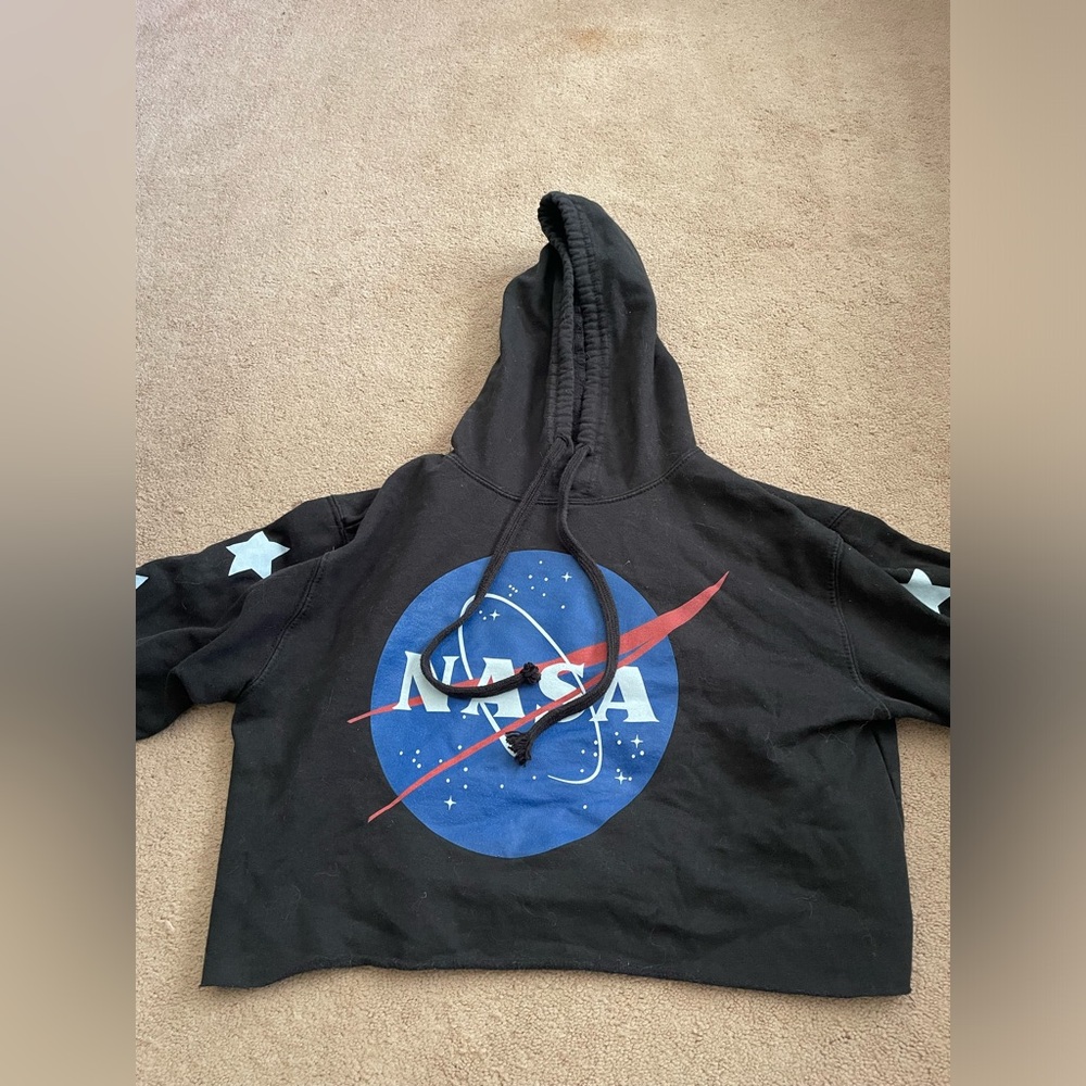 Cropped Black NASA Sweatshirt